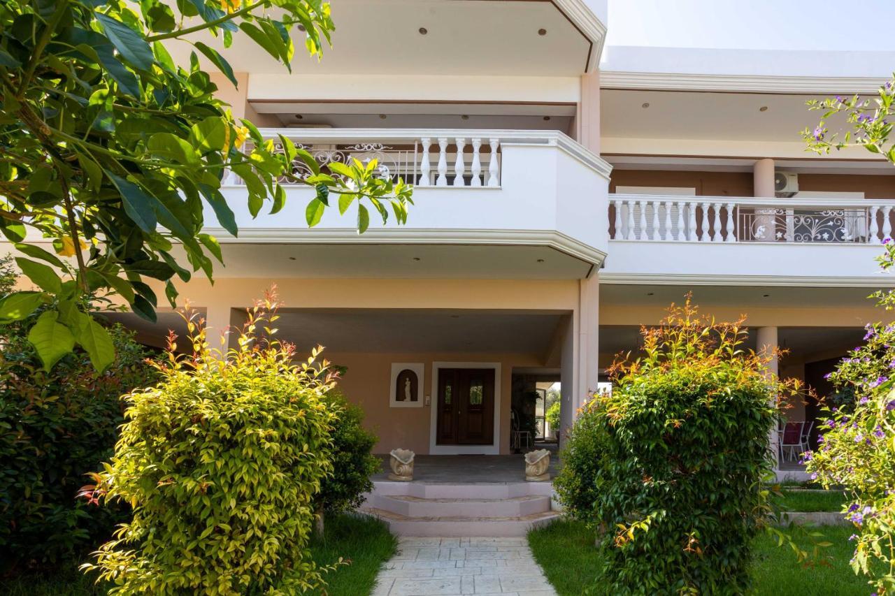 Luxury & Cozy Apartment Messini Exterior photo